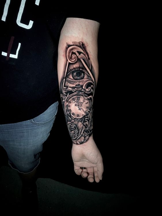 Realism Roses And Clock